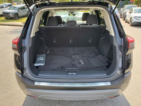 Certified 2023 Nissan Rogue SV FWD image 8