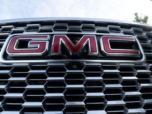 Used 2022 GMC Yukon XL Denali image 41