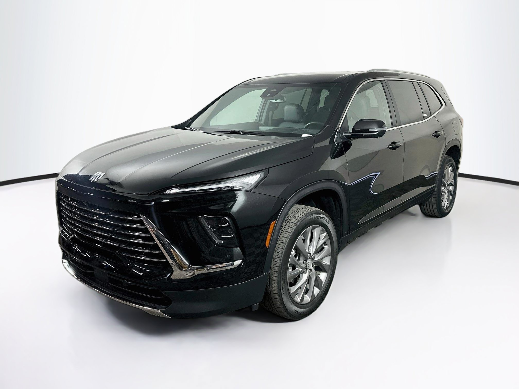 Used 2025 Buick Enclave Preferred FWD image 3