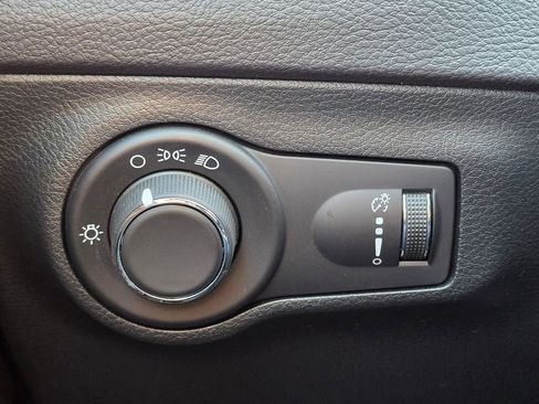 Used 2021 Jeep Compass Sport w/ Cold Weather Group image 33