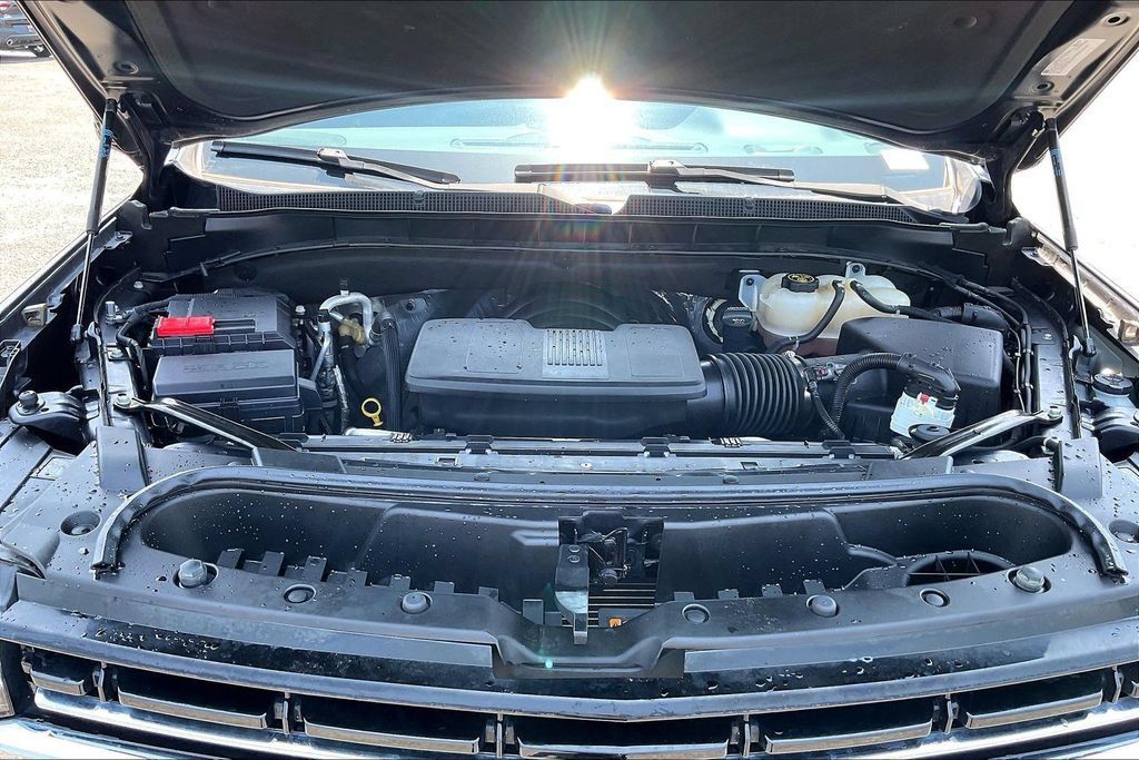 Used 2023 Chevrolet Tahoe LT w/ Luxury Package AWD/4WD image 30