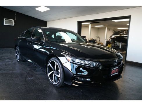Used 2020 Honda Accord Sport image 9