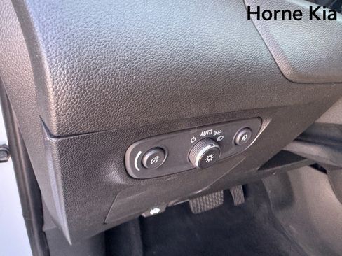 Used 2020 Buick Encore GX Preferred FWD image 23