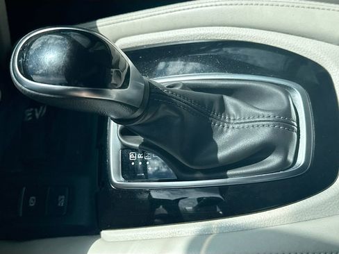 Used 2019 Nissan Rogue Sport SL w/ Premium Package FWD image 20