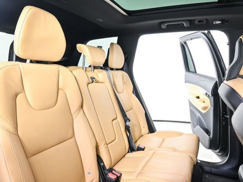 Certified 2024 Volvo XC90 T8 Ultimate AWD/4WD image 25