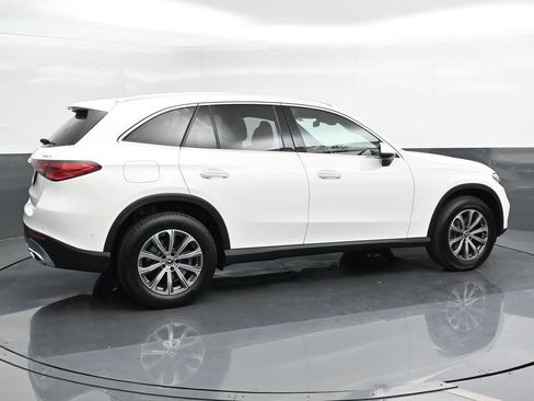 New 2025 Mercedes-Benz GLC 300 4MATIC image 2