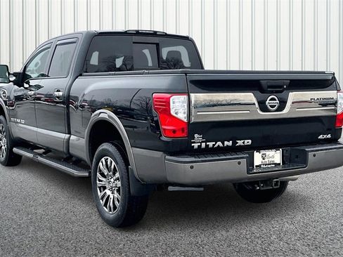 Used 2018 Nissan Titan Platinum Reserve image 4