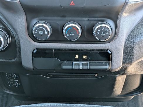 Used 2022 RAM 1500 Big Horn AWD/4WD image 28