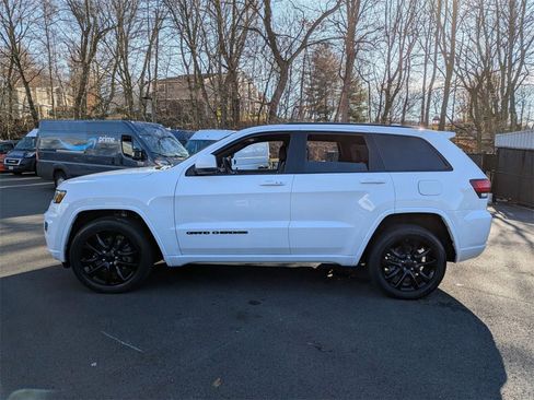 Certified 2021 Jeep Grand Cherokee Laredo X image 7