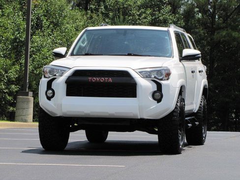 Used 2019 Toyota 4Runner SR5 Premium AWD/4WD image 9