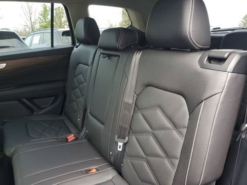 New 2026 Volkswagen Atlas SE image 10