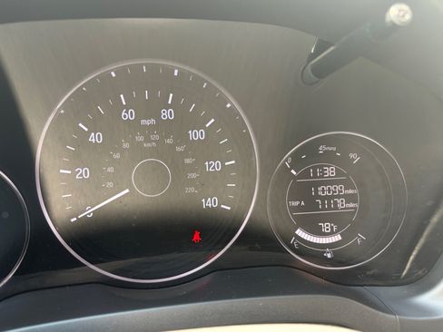 Used 2018 Honda HR-V EX image 19
