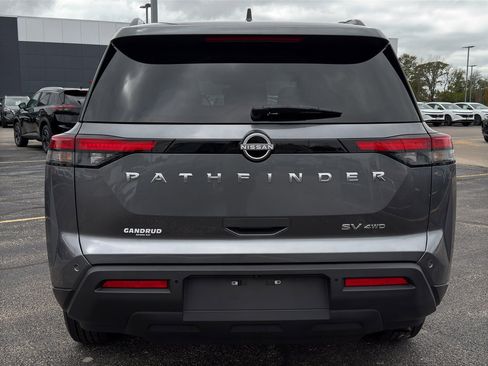 Certified 2024 Nissan Pathfinder SV image 7
