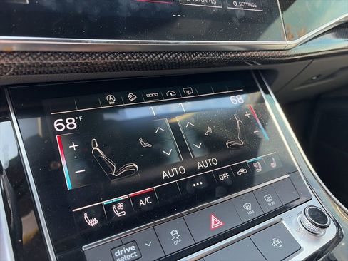 Used 2022 Audi SQ7 Premium Plus image 17