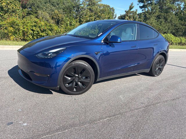 Used 2023 Tesla Model Y Long Range AWD/4WD image 1