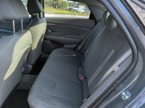 Used 2025 Hyundai Elantra Sport FWD image 12