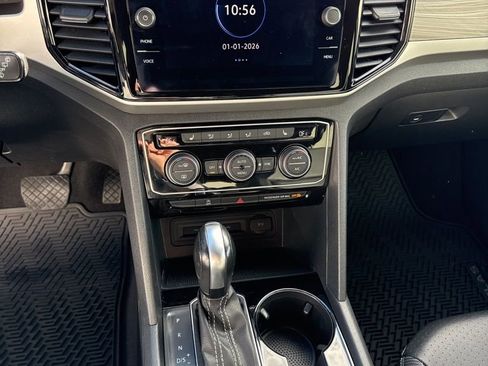 Certified 2023 Volkswagen Atlas Cross Sport SE w/ Black Wheel Package image 24