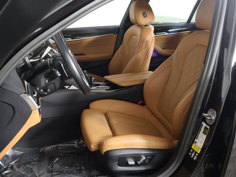 Used 2023 BMW 530i xDrive w/ Convenience Package image 32