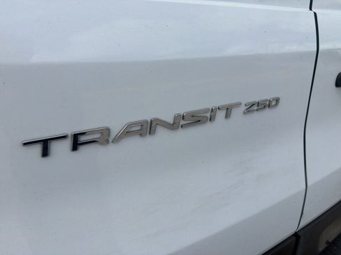 Used 2022 Ford Transit 250 148 High Roof AWD image 7