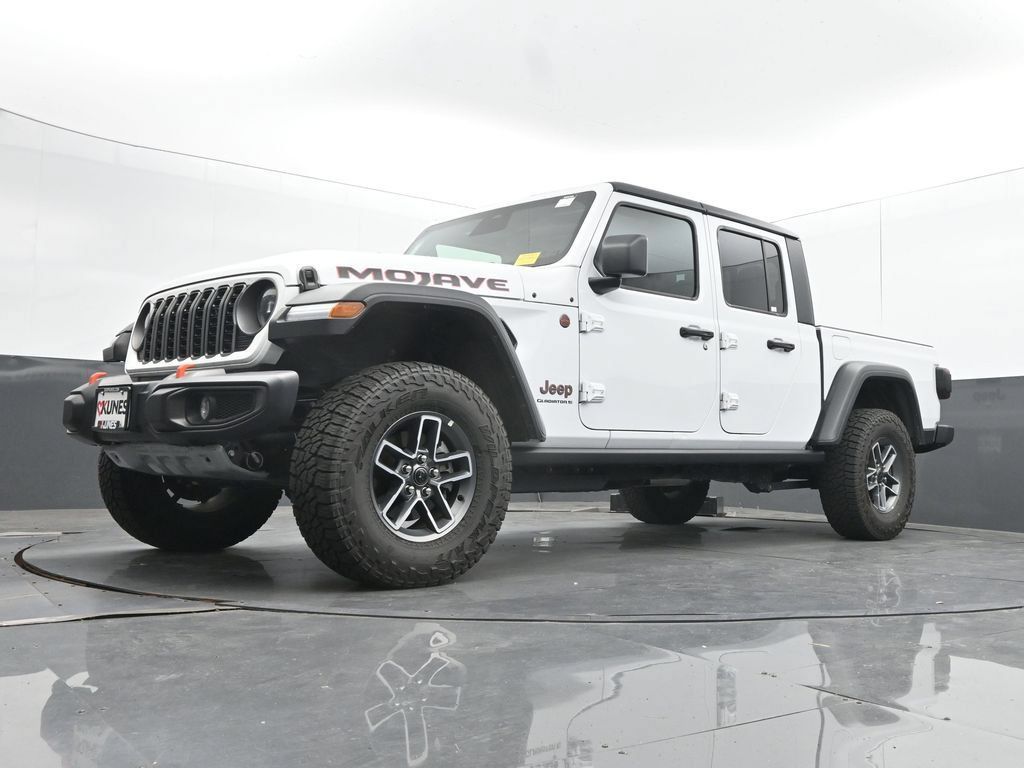 Used 2026 Jeep Gladiator Mojave AWD/4WD image 44