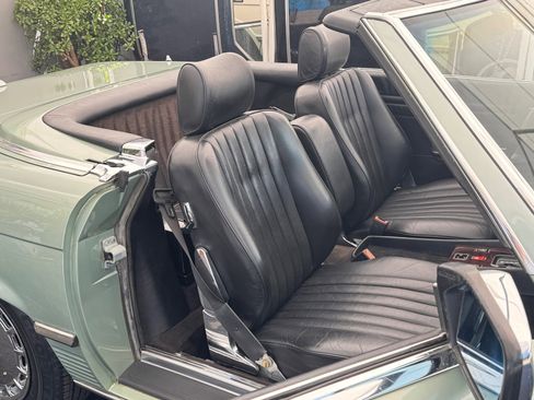 Used 1988 Mercedes-Benz 560 SL image 24