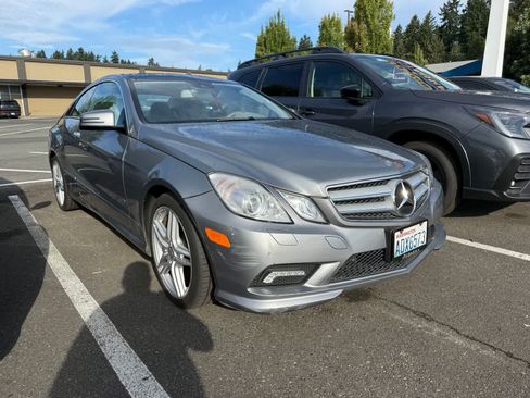 Used 2011 Mercedes-Benz E 550 Coupe image 4