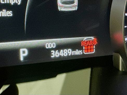 Used 2025 Toyota Highlander LE AWD/4WD image 19