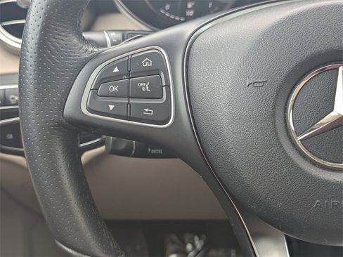 Used 2018 Mercedes-Benz GLC 300 image 21