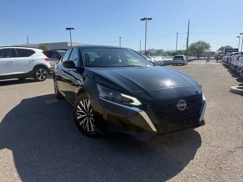Used 2025 Nissan Altima 2.5 SV FWD image 1