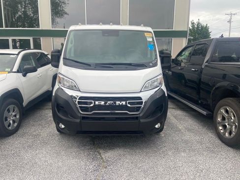Used 2025 RAM ProMaster 2500 w/ U-Haul Equipment Group FWD image 2
