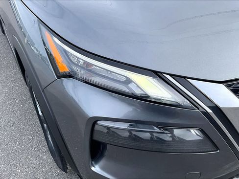 Used 2023 Nissan Rogue S image 31