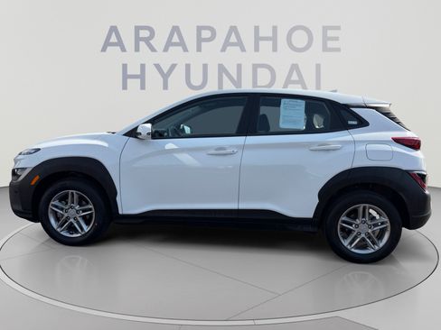 Used 2023 Hyundai Kona SE FWD image 2