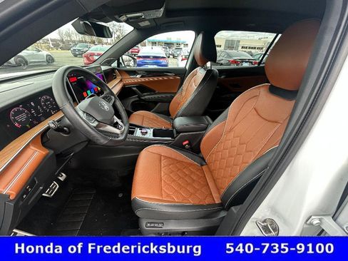 Used 2026 Volkswagen Tiguan SEL R-Line image 16