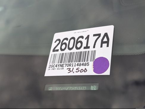 Used 2024 Chevrolet Silverado 2500 LT image 36