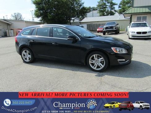 Used 2015 Volvo V60 T5 Premier FWD image 3