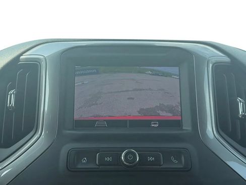 Used 2022 Chevrolet Silverado 1500 Custom AWD/4WD image 9