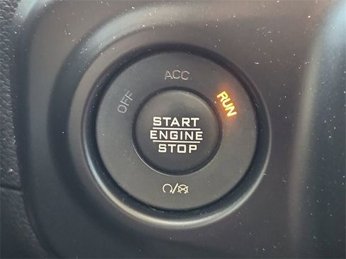 Used 2021 Jeep Gladiator Mojave image 16