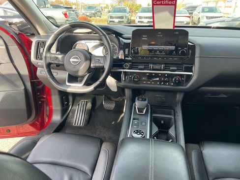 Certified 2023 Nissan Pathfinder SL w/ SL Premium Package image 18