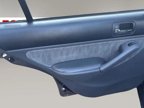 Used 2005 Honda Civic EX image 9