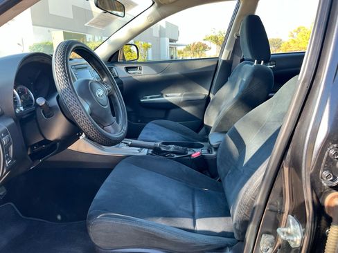 Used 2011 Subaru Impreza 2.5i image 14