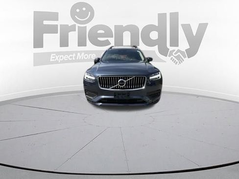 Used 2022 Volvo XC90 T5 Momentum w/ Climate Package AWD/4WD image 8