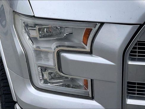 Used 2016 Ford F150 Platinum w/ Equipment Group 701A Luxury AWD/4WD image 28