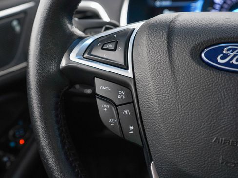 Used 2019 Ford Edge Titanium w/ Cold Weather Package AWD/4WD image 22