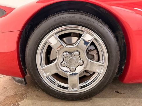Used 1998 Chevrolet Corvette Convertible w/ Memory Pkg RWD image 15