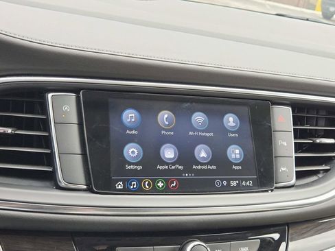 Used 2023 Buick Enclave Essence image 26