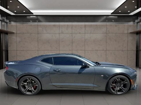 Used 2018 Chevrolet Camaro SS RWD image 2