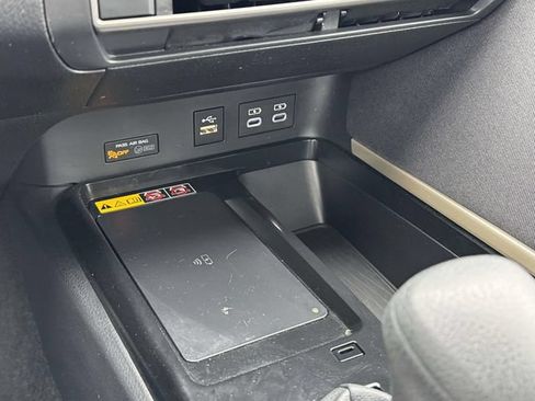 Used 2025 Toyota Camry LE FWD image 15