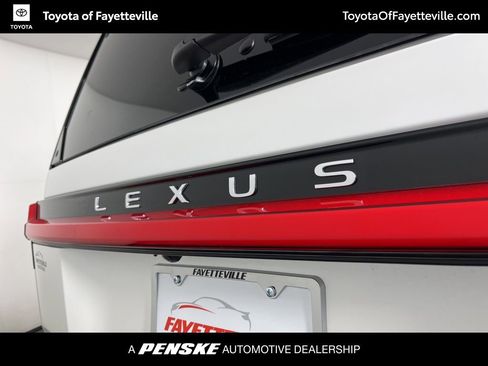 Used 2026 Lexus GX 550 w/ Cold Area Package image 3