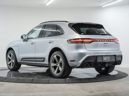 Certified 2023 Porsche Macan AWD/4WD image 3