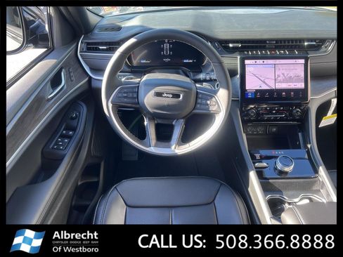 New 2025 Jeep Grand Cherokee Limited w/ Luxury Tech Group II image 20